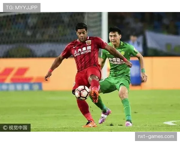 格拉纳达进攻套路解析：战术特点与近期表现走势